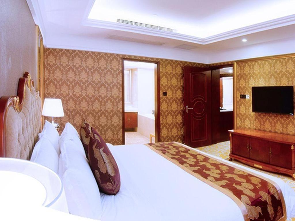 Royal Duke Cherrabah Hotel Zhongshan Zhongshan  Bagian luar foto