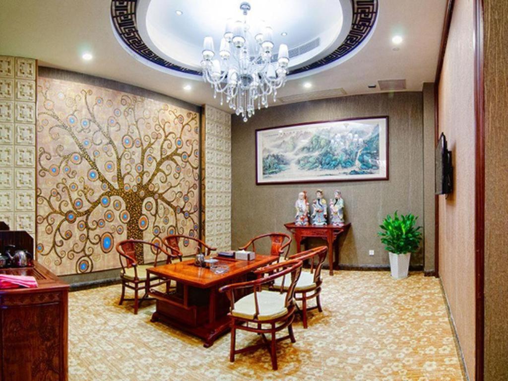 Royal Duke Cherrabah Hotel Zhongshan Zhongshan  Bagian luar foto