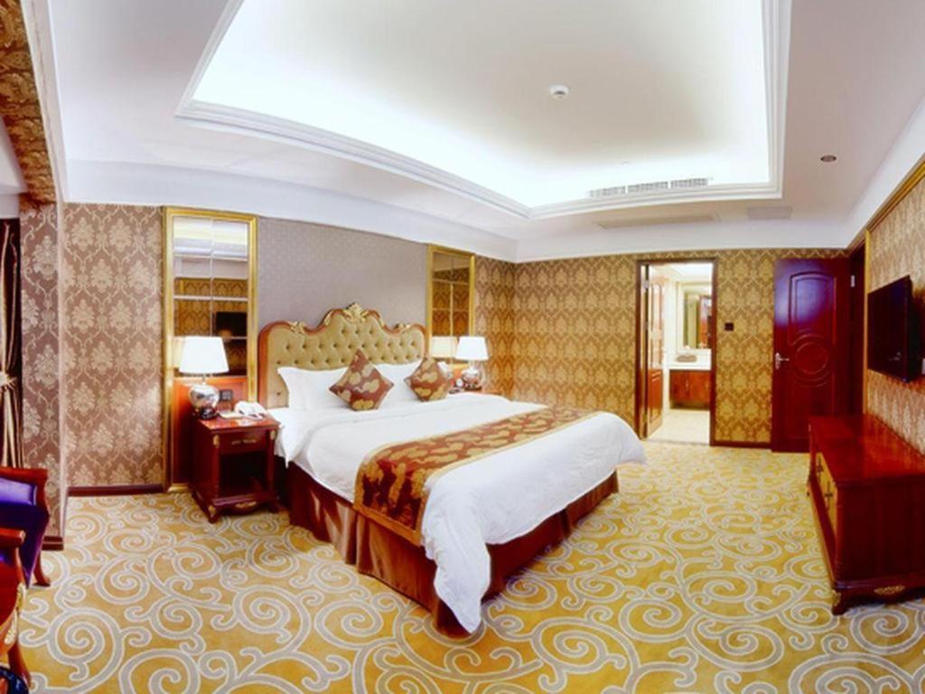 Royal Duke Cherrabah Hotel Zhongshan Zhongshan  Bagian luar foto
