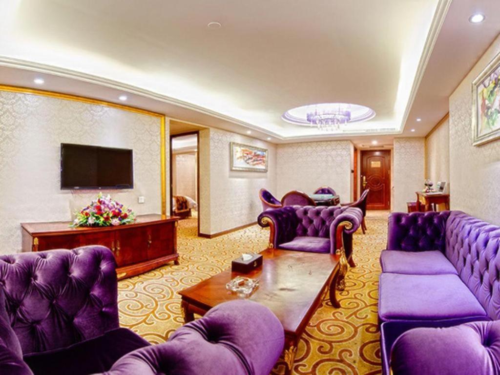 Royal Duke Cherrabah Hotel Zhongshan Zhongshan  Bagian luar foto