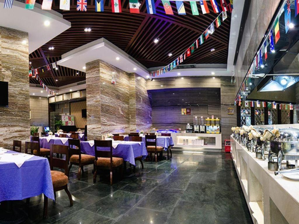 Royal Duke Cherrabah Hotel Zhongshan Zhongshan  Bagian luar foto