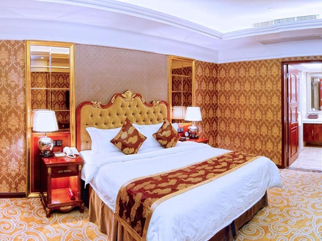 Royal Duke Cherrabah Hotel Zhongshan Zhongshan  Bagian luar foto