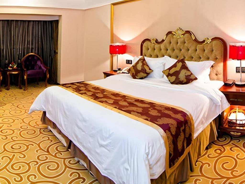 Royal Duke Cherrabah Hotel Zhongshan Zhongshan  Bagian luar foto